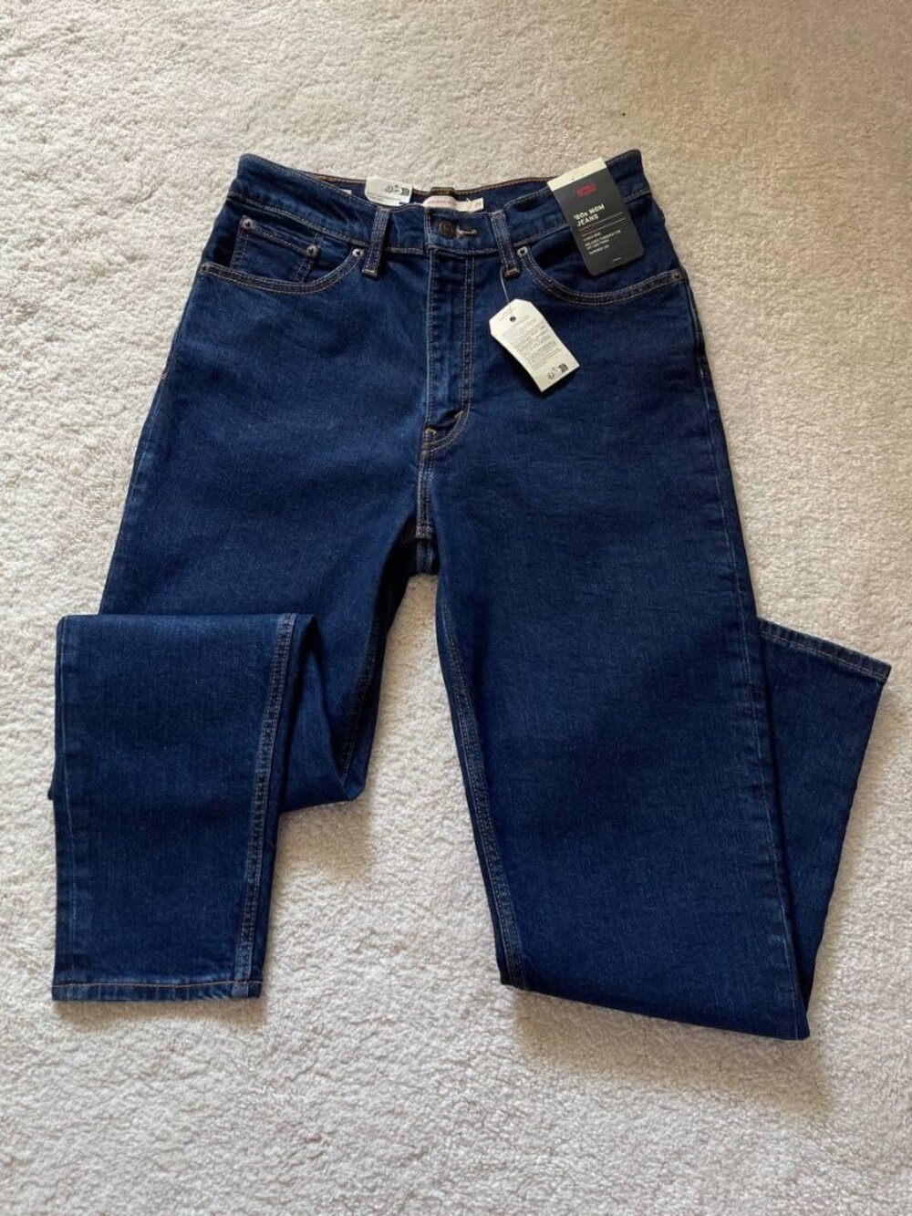 NWT Levi's '80s High Waisted Mom Jeans Size 29/28